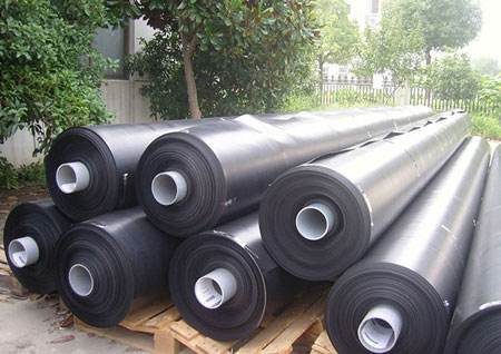 Precautions for Laying of Composite Geomembrane Channel