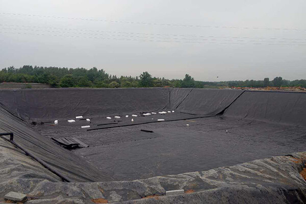 Structural design characteristics of black film biogas tank