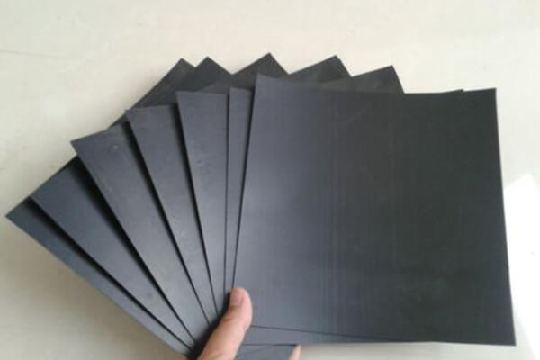 Factors to be considered in the thickness design of geomembrane